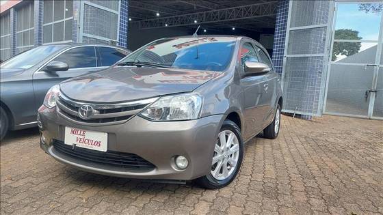 TOYOTA ETIOS 1.5 XLS 16V FLEX 4P AUTOMÁTICO TOYOTA ETIOS 1.5 XLS 16V FLEX 4P AUTOMÁTICO